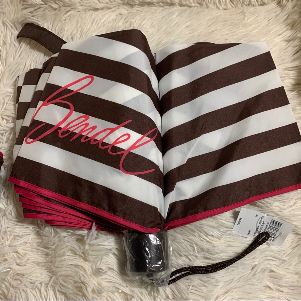 Henri Bendel Compact Umbrella